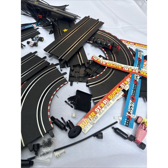 Vintage First Mario Kart Slot Car track, controllers and cars. Works! - Picture 5 of 6